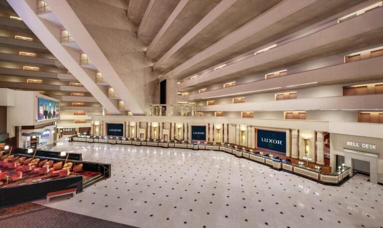 Luxor Hotel and Casino Las Vegas 2 768x458