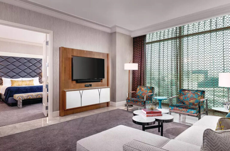 mandalay bay resort las vegas 8 768x504