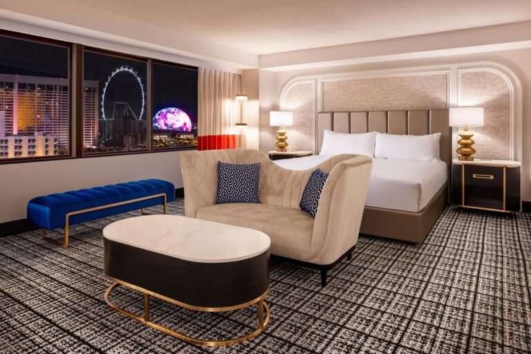 paris hotel resort las vegas 11 768x512