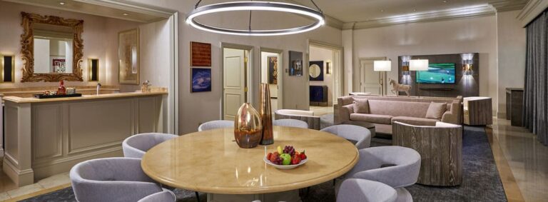 treasure island las vegas 1 768x283